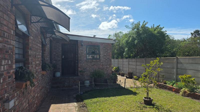 3 Bedroom Property for Sale in Albertinia Western Cape